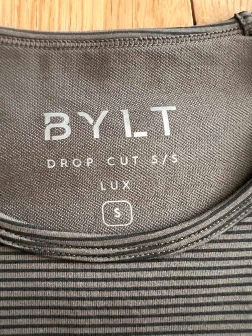 NEW Bylt Mens Drop Cut SS Lux Premium Basic Brown Striped Shirt Athletic Fit S - Picture 2 of 11